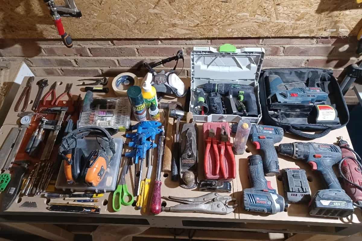 Tools on the workbench