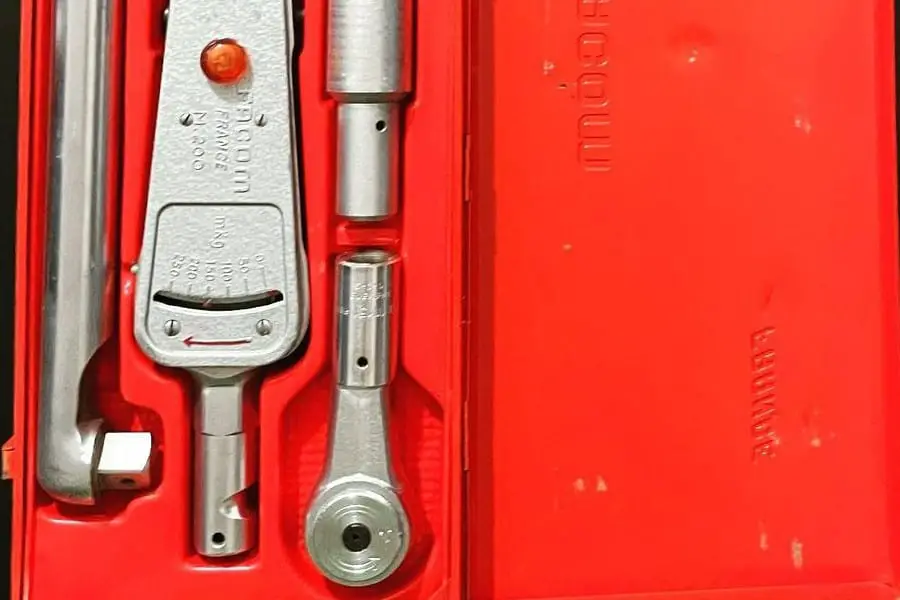 red-box-with-torque-wrench