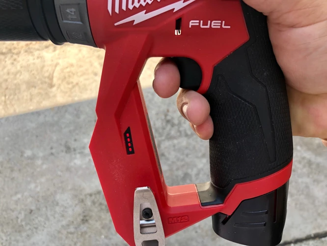 How to Easily Change Drill Bit on Milwaukee M12 A StepbyStep Guide